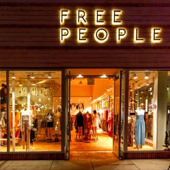 Other - SHOW NOTIFICATION! FREE PEOPLE SHOW!!! NEW INVENTORY!